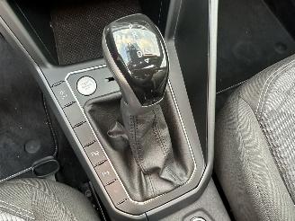 Volkswagen Taigo 1.0 TSI 116pk aut + F1 R-line - pano - virtual - front + line + side assist - navi - camera - sfeerverl - 3x r-line picture 39