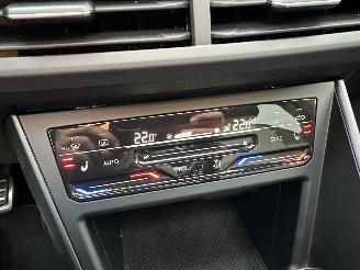 Volkswagen Taigo 1.0 TSI 116pk aut + F1 R-line - pano - virtual - front + line + side assist - navi - camera - sfeerverl - 3x r-line picture 25