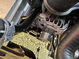 Volkswagen Taigo 1.0 TSI 116pk aut + F1 R-line - pano - virtual - front + line + side assist - navi - camera - sfeerverl - 3x r-line picture 105