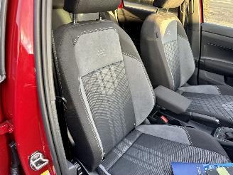 Volkswagen Taigo 1.0 TSI 116pk aut + F1 R-line - pano - virtual - front + line + side assist - navi - camera - sfeerverl - 3x r-line picture 28