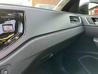 Volkswagen Taigo 1.0 TSI 116pk aut + F1 R-line - pano - virtual - front + line + side assist - navi - camera - sfeerverl - 3x r-line picture 35