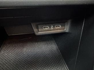 Volkswagen Taigo 1.0 TSI 116pk aut + F1 R-line - pano - virtual - front + line + side assist - navi - camera - sfeerverl - 3x r-line picture 38