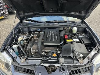 Mitsubishi Outlander gereserveerd 2.0 Turbo 201pk 4WD - uniek - 2x schuifdak - airco - leer + alcantara + stoelverw - privacy glass - rijdbaar picture 12