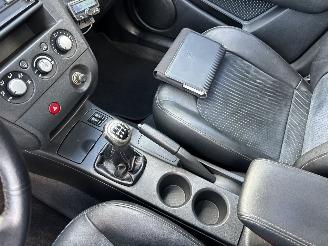 Mitsubishi Outlander gereserveerd 2.0 Turbo 201pk 4WD - uniek - 2x schuifdak - airco - leer + alcantara + stoelverw - privacy glass - rijdbaar picture 41