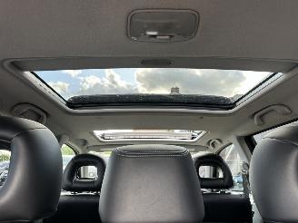 Mitsubishi Outlander gereserveerd 2.0 Turbo 201pk 4WD - uniek - 2x schuifdak - airco - leer + alcantara + stoelverw - privacy glass - rijdbaar picture 17