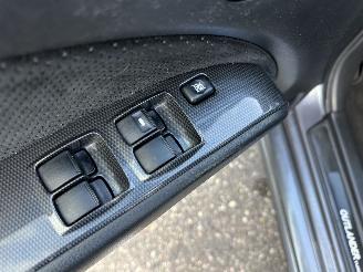 Mitsubishi Outlander gereserveerd 2.0 Turbo 201pk 4WD - uniek - 2x schuifdak - airco - leer + alcantara + stoelverw - privacy glass - rijdbaar picture 46