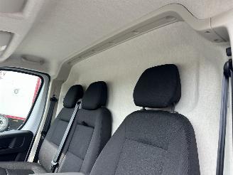 Citroën Jumper 2.2 BlueHDi 120pk 6-bak S&S L2/H2 3.0t - 15dkm nap - 3pers - 2x camera - navi - front + line + side assist picture 52