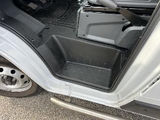 Citroën Jumper 2.2 BlueHDi 120pk 6-bak S&S L2/H2 3.0t - 15dkm nap - 3pers - 2x camera - navi - front + line + side assist picture 35