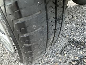 Peugeot 108 1.0 e-VTi 72pk Active 5drs - 96dkm nap - airco - led - elektr pakket - aux - usb - privacy glass - bwjr 2021 picture 62