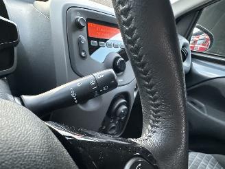 Peugeot 108 1.0 e-VTi 72pk Active 5drs - 96dkm nap - airco - led - elektr pakket - aux - usb - privacy glass - bwjr 2021 picture 27