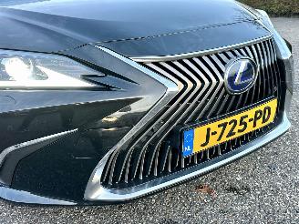 Lexus ES Gereserveerd 300H Hybrid 243pk aut + f1 Luxury Line - schuifdak - nap - front + line + side assist - stoelverw + koeling picture 116