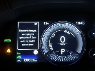 Lexus ES Gereserveerd 300H Hybrid 243pk aut + f1 Luxury Line - schuifdak - nap - front + line + side assist - stoelverw + koeling picture 16