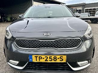 Kia Niro 1.6 GDi Hybrid Design Edition picture 3