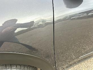 Kia Niro 1.6 Hybrid 119pk Aut Design Ed - nap - schuifdak - navi - cam - line assist - stuurverw - stoelverw picture 13