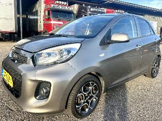 Kia Picanto 1.0 CVVT 69pk First Ed 5drs - 40dkm nap - 1e eig - clima - cruise - lmv - 4x elektr ram - aux - usb - led picture 2