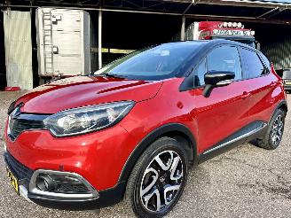 Renault Captur 1.2 TCe Turbo Xmod 120pk 6-traps aut - 84dkm nap - navi - cam - leer - stoelverw - keyless - pdc v+a picture 2