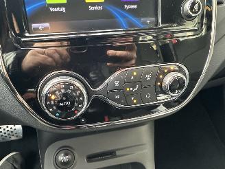 Renault Captur 1.2 TCe Turbo Xmod 120pk 6-traps aut - 84dkm nap - navi - cam - leer - stoelverw - keyless - pdc v+a picture 19