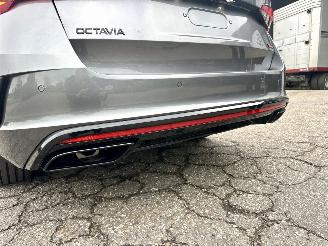 Skoda Octavia RS 2.0 TSI 265pk Aut + F1 Combi - pano - crystal light - front + line + side assist - virtual - 19 inch - keyless picture 89