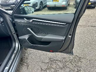 Skoda Octavia RS 2.0 TSI 265pk Aut + F1 Combi - pano - crystal light - front + line + side assist - virtual - 19 inch - keyless picture 65