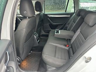 Skoda Octavia 1.0 TSI 116pk 6-bak Greentech Bus Edition Plus - xenon - virtual - camera - pdc - carplay - clima - cruise picture 75