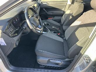 Volkswagen Polo 1.0 TSI 95pk Life 5drs - 76dkm nap - front + line assist - acc - pdc v+a - airco - cruise contr - lmv picture 45