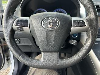 Toyota Auris 1.8 Full Hybrid 123pk aut Executive - nap - navi - camera - keyless entry + start - lmv + 4x goede banden picture 16