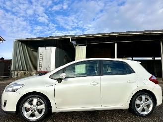 krockskadad bil auto Toyota Auris 1.8 Full Hybrid 123pk aut Executive 2011/1