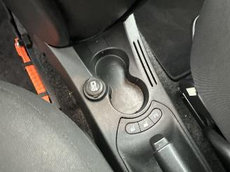 Lancia Ypsilon 1.2-16V 80pk Argento - nap - airco - cruise contr - lmv - nieuw apk 10-11-2026 - elektr ramen picture 27