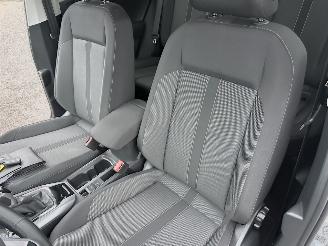 Volkswagen T-Roc Gereserveerd 1.5 TSI 150pk 7-Traps aut Life - 7dkm nap - navi - cam - virtual - front + line + park assist - keyless picture 42