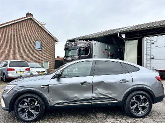 Avarii autoturisme Renault Arkana 1.6 hybrid 145pk aut E-Tech - 68dkm nap - 1e eig - virtual - leer - stuurverw - front + line + side + park assist 2023/7