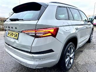 Skoda Kodiaq 1.5 TSI 150pk 7-traps aut Sportline - nap - nardo grey - keyless - virtual - sfeerverl - stuurverw - cam - memory picture 5
