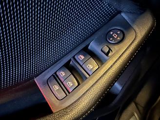 BMW 1-serie 118i 136pk 7-Traps aut High Exe - nap - virtual - nav - cam - front + line + park assist - leer + stoelverw - sfeerverl picture 26