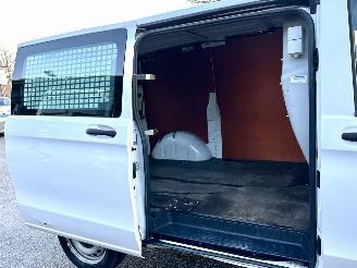 Mercedes Vito 114 CDI 136pk 7-traps aut + f1 euro.6 - nap - 1e eig - airco - cruise - pdc v+a - trekh - klapdeuren + wissers picture 15