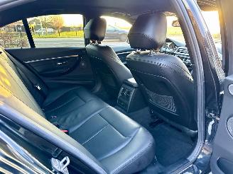 BMW 3-serie 330e 245pk 8-traps aut + f1 high exe - 112dkm nap - harman  - stuur + stoelverw v+a - 360cam - head up - elektr rollo picture 56