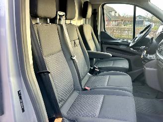 Ford Transit Custom 300 2.0 TDCI 105pk 6-bak L2/H1 euro.6 Trend 3pers - nap - navi - cam - pdc v+a - trekh - airco - cruise picture 16