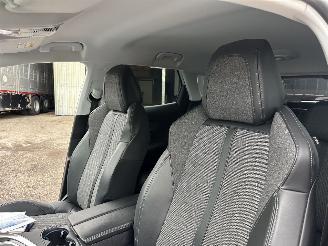 Peugeot 3008 1.2 Turbo 131pk 6-bak Premium - nap - navi - cam - virtual - elektr klep - 19 inch - line assist - keyless - pdc v+a picture 61