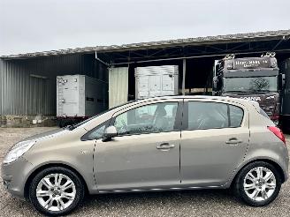 škoda osobní automobily Opel Corsa 1.4-16V 101pk Cosmo 5drs - pano - nap - clima - cruise - half leer - pdc - licht + regens + dimmend binnenspiegel 2011/1