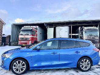 krockskadad bil auto Ford Focus 1.5D 120pk 8-traps aut + F1 ST-Line x - nap - 2022/12