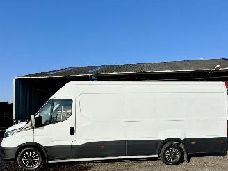 damaged commercial vehicles Iveco Daily Maxi 35S16V 2.3D aut euro.6 410L/H3 3pers - front + line assist - navi - camera - clima - cruise - webasto 2021/9