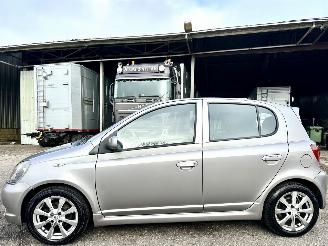 Schadeauto Toyota Yaris 1.5-16V VVT-i 106pk T-Sport - airco - nap - elektr ram + spiegels - lmv - sportint - radio + cd - mistlampen 2002/7