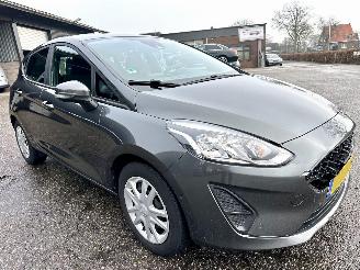 Ford Fiesta 1.0 EcoBoost Connected 5drs - 69dkm nap - navi - line + park assist - pdc v+a - airco - cruise - rijdbaar picture 4