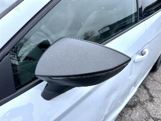 Seat Leon 1.5 TSI 131pk FR Ult Ed - pano - 78dkm - facelift - virtual - front assist - sfeerverl - pdc v+a - alarm - nardo grey picture 131