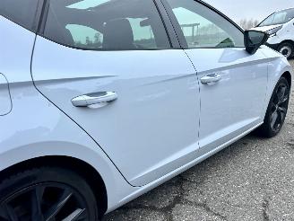 Seat Leon 1.5 TSI 131pk FR Ult Ed - pano - 78dkm - facelift - virtual - front assist - sfeerverl - pdc v+a - alarm - nardo grey picture 109