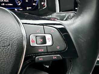 Volkswagen Polo Gereserveerd 1.0 TSI 95pk aut + f1 Highline - nap - pano - sfeerverl - virtual - acc - front assist - carplay - pdc v+a picture 36