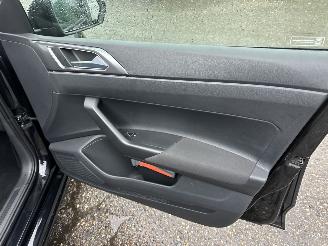 Volkswagen Polo Gereserveerd 1.0 TSI 95pk aut + f1 Highline - nap - pano - sfeerverl - virtual - acc - front assist - carplay - pdc v+a picture 51