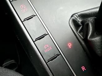 Volkswagen Polo Gereserveerd 1.0 TSI 95pk aut + f1 Highline - nap - pano - sfeerverl - virtual - acc - front assist - carplay - pdc v+a picture 28