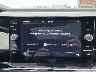 Volkswagen Polo Gereserveerd 1.0 TSI 95pk aut + f1 Highline - nap - pano - sfeerverl - virtual - acc - front assist - carplay - pdc v+a picture 18