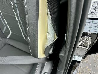 Volkswagen Polo Gereserveerd 1.0 TSI 95pk aut + f1 Highline - nap - pano - sfeerverl - virtual - acc - front assist - carplay - pdc v+a picture 45