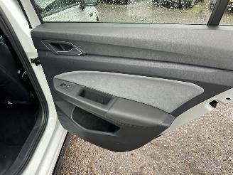 Volkswagen Golf 1.5 eTSI aut + f1 162pk R-Line - pano - hud - keyless - virtual - front + line + side + park assist picture 67