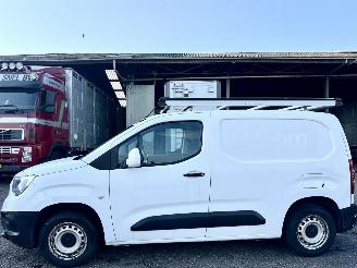 skadebil bedrijf Opel Combo 1.5D 76pk euro.6 L1/H1 Edition - nap - airco - cruise - imperiaal - schuifdeur - klapdeuren - elektr pakket 2019/10